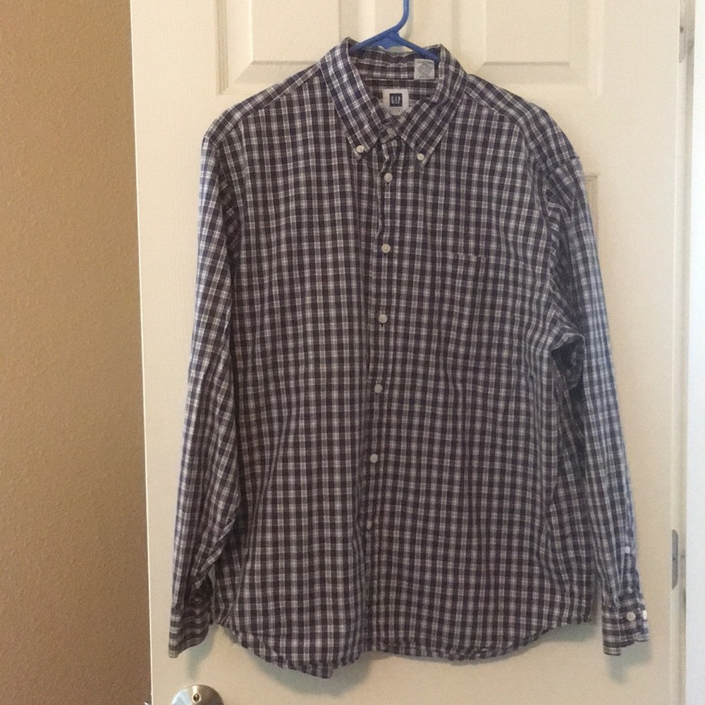 Gap Men’s button down Large